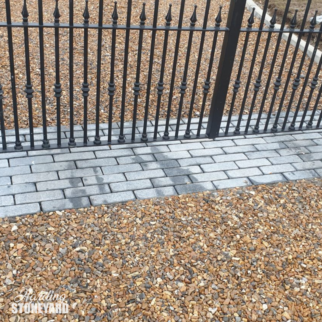 Gold Flint Decorative Pebbles entrance